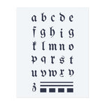 Ein Bündel gotischer Buchstaben und Symbole. Dieses Design beinhaltet das vollständige Alphabet und dekorative Linien, perfekt für personalisierte Schriftzüge und kräftige, klassische Typografie.