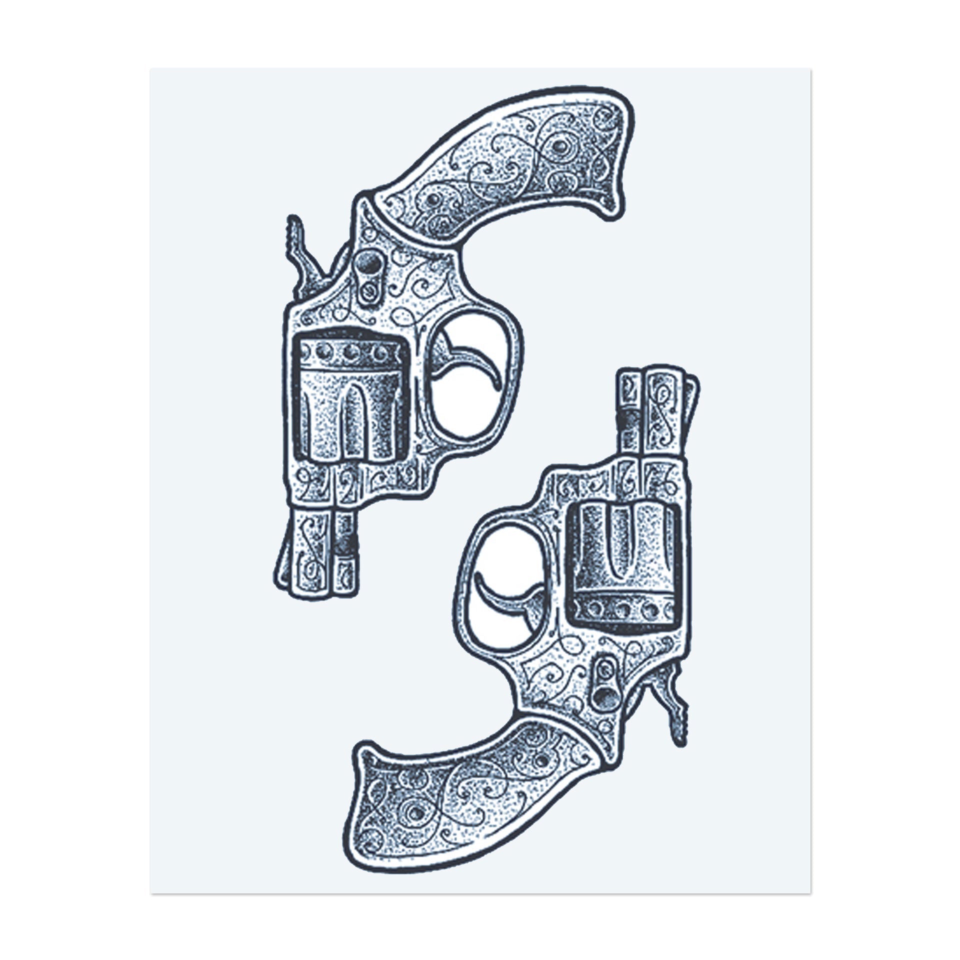 Ein Paar kunstvoll gestalteter Revolver mit filigranen Details. Diese Waffen repräsentieren Macht, Kühnheit und ein wenig Vintage-Flair. Ein großartiges Tattoo für jemanden, der einen klassischen Western-Look mit einem Hauch von Eleganz schätzt.