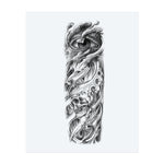Un œil reptilien obsédant scrute les ombres tourbillonnantes au-dessus de crânes grognants et de textures baroques. Des formes semblables à des griffes traversent le design, fusionnant la mort et la vigilance dans une vision gothique de peur et de contrôle. Un chef-d'œuvre audacieux et surréaliste d'élégance sombre.</span></p>