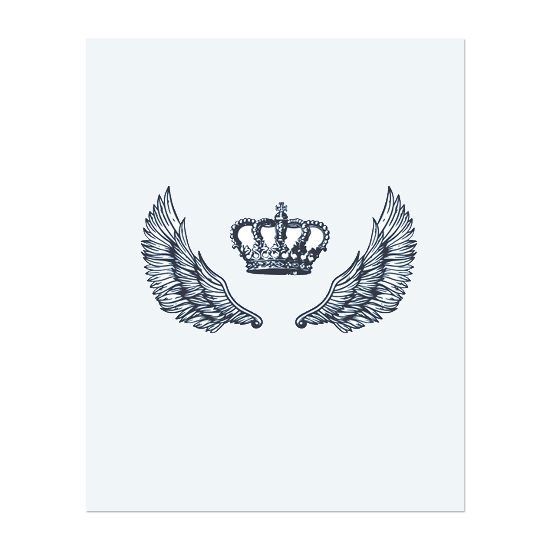 Eine schöne Krone, umgeben von Engelsflügeln, symbolisiert Königlichkeit, Freiheit und göttliche Macht. Die detaillierten Flügel fügen der majestätischen Krone Anmut und Stärke hinzu, was dieses Tattoo zu einem Emblem für Eleganz und himmlischen Schutz macht.