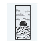 Ce tatouage temporaire, encadré dans un rectangle minimaliste, capture un coucher de soleil tranquille avec des vagues abstraites tourbillonnantes, des nuages ​​en pointillés et des oiseaux se découpant sur le soleil couchant. Un mélange harmonieux de paix et de mouvement qui évoque une contemplation tranquille et un silence rêveur.</span></p>