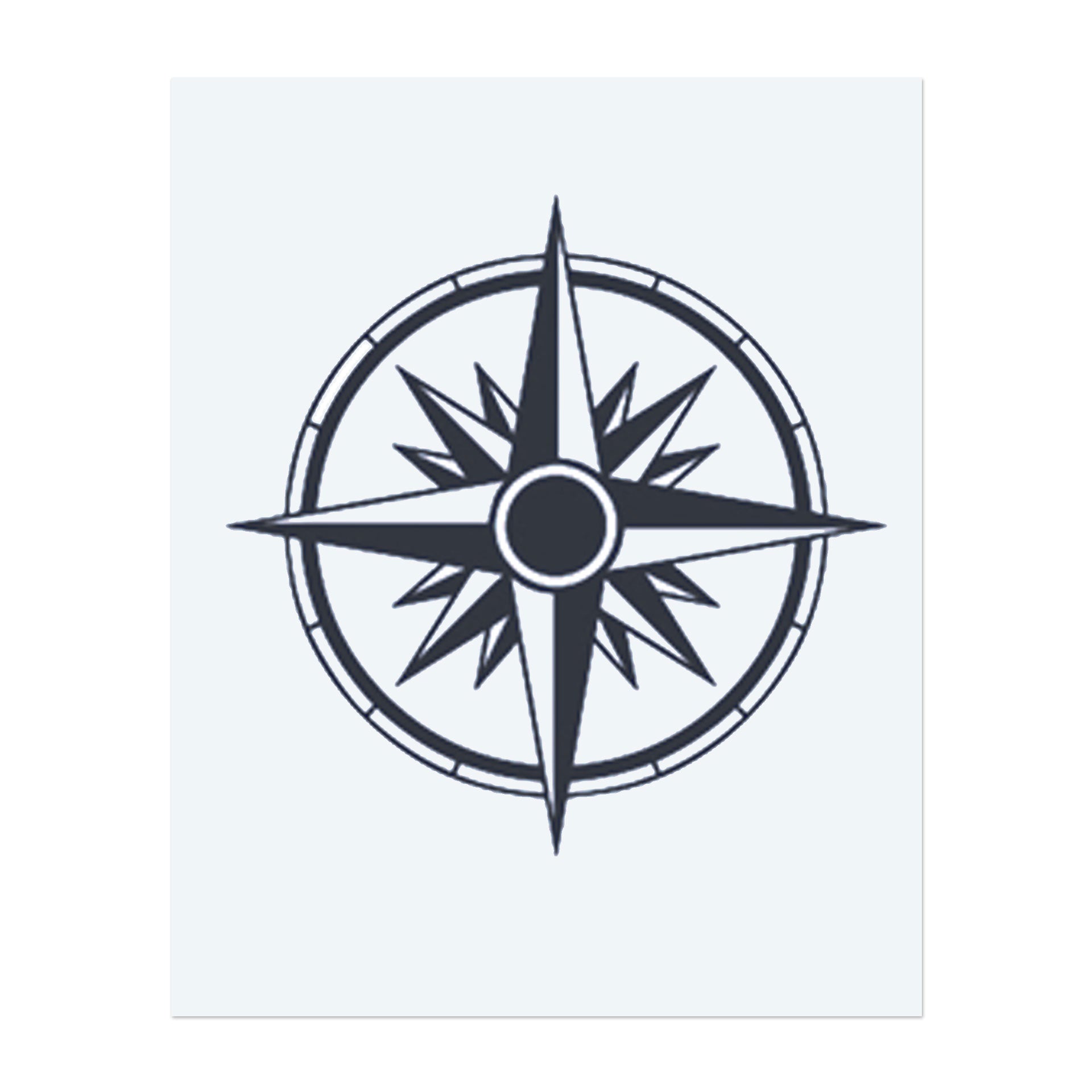 Ein Kompass mit scharfen, detaillierten Punkten. Dieses Tattoo symbolisiert Richtung, Führung und Abenteuer, perfekt für diejenigen, die einen Lebenszweck suchen und die Aufregung des Entdeckens auf ihrer Reise genießen.