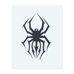 Eine kräftige, detaillierte Spinne mit ausgebreiteten Beinen. Dieses Tattoo symbolisiert Geduld, Macht und Schutz und ist perfekt für diejenigen, die Stärke und die Fähigkeit schätzen, die Herausforderungen des Lebens präzise zu navigieren.