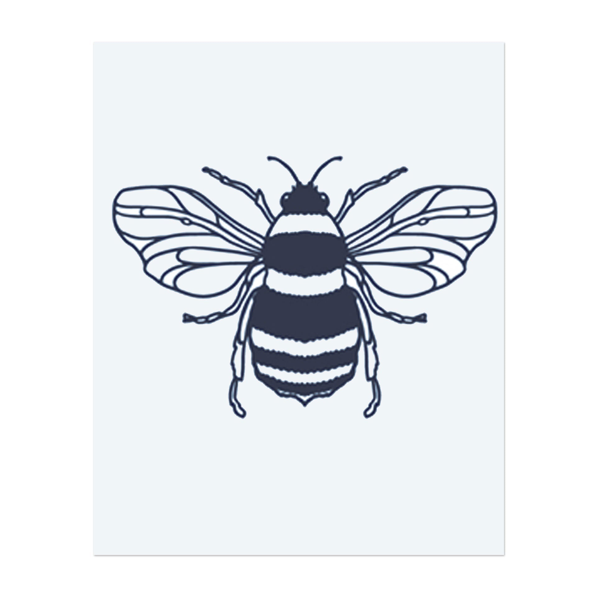 Ein minimalistisches Tattoo-Design einer Biene im einfachen Linien-Stil. Die Biene ist im Flug dargestellt, mit kräftigen Streifen und detaillierten Flügeln, was sie hervorhebt.