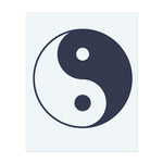 Das Yin-Yang-Symbol. Es repräsentiert Balance, Harmonie und die Verbundenheit gegensätzlicher Kräfte. Ein klassisches Symbol für Dualität und Einheit.